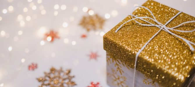 Planerar du att köpa parfym i julklapp? beställ enkelt online Planerar du att köpa parfym i julklapp? beställ enkelt online